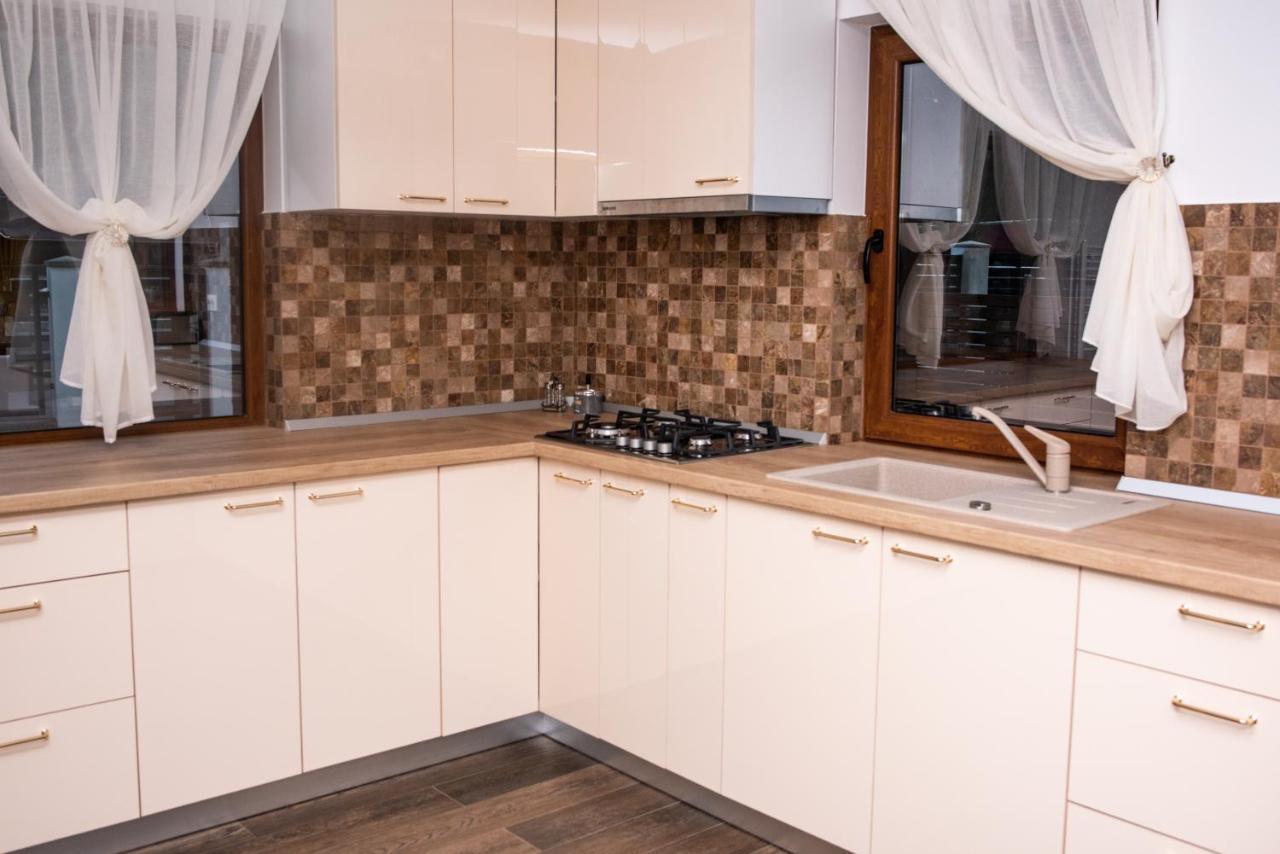 Casuta Doi Ponei Villa Buşteni Buitenkant foto