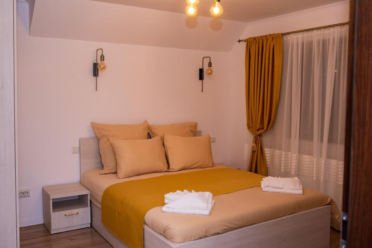 Casuta Doi Ponei Villa Buşteni Buitenkant foto
