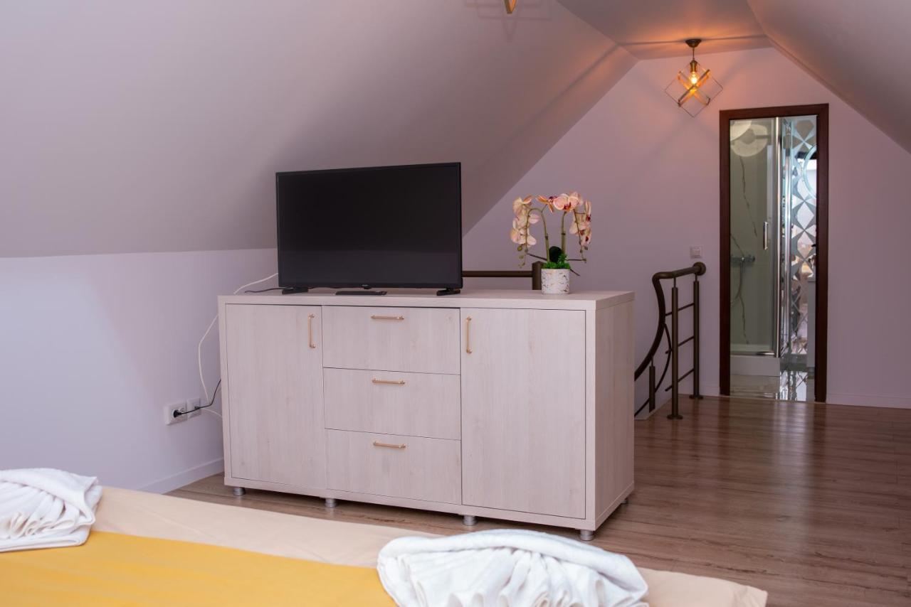 Casuta Doi Ponei Villa Buşteni Buitenkant foto