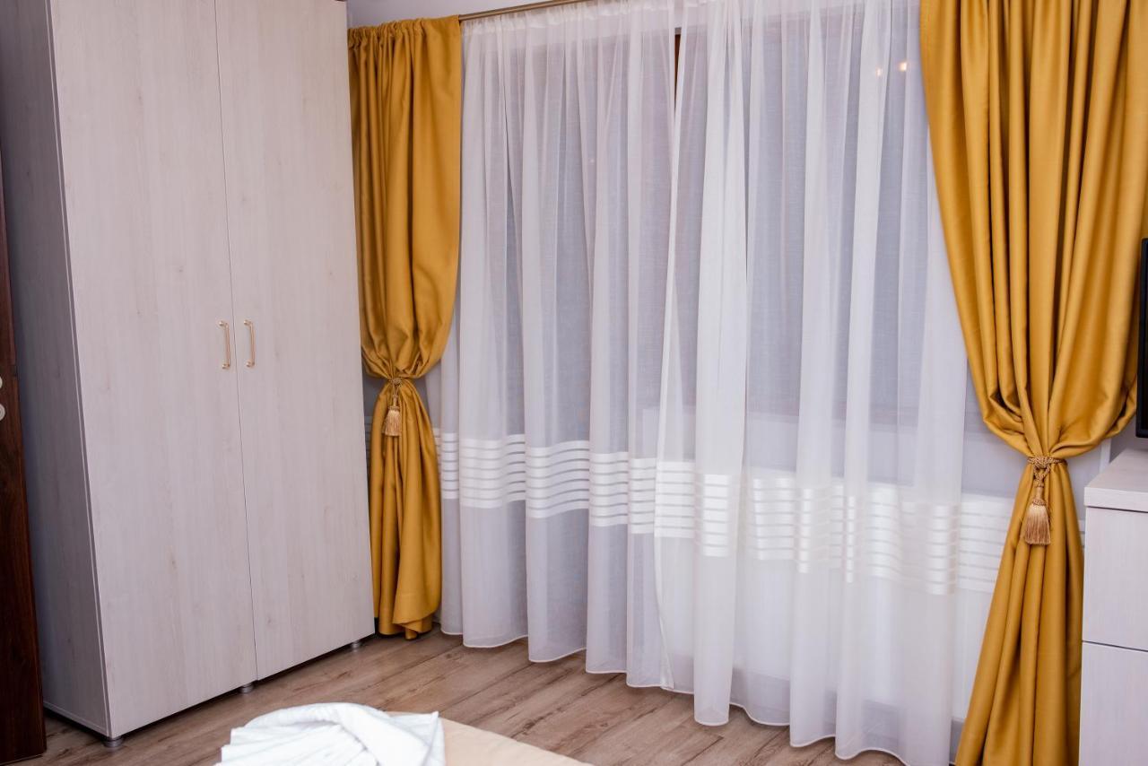 Casuta Doi Ponei Villa Buşteni Buitenkant foto